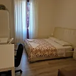 Great Room Especially In The Center